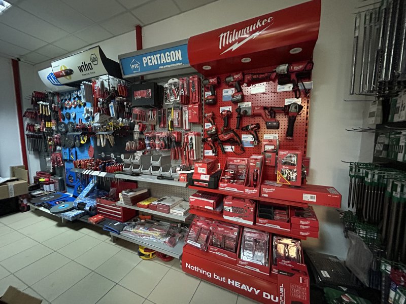 Showroom Pentagon România