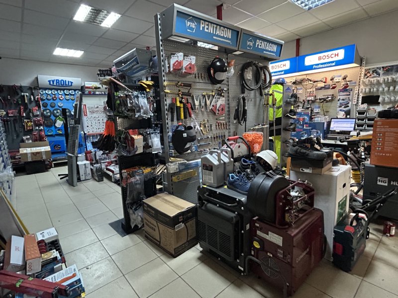 Showroom Pentagon România